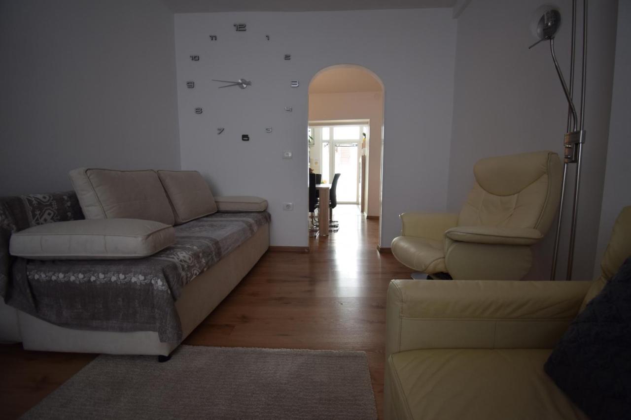 Apartment Adem Koper Bagian luar foto
