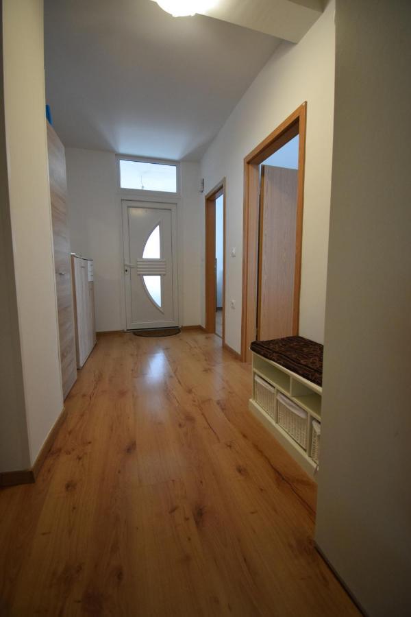 Apartment Adem Koper Bagian luar foto