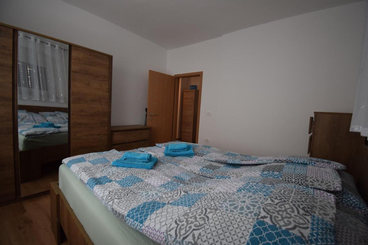 Apartment Adem Koper Bagian luar foto