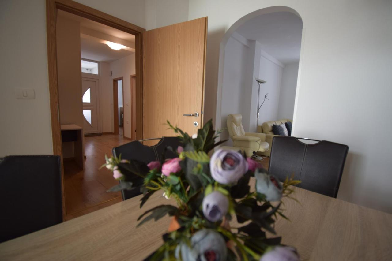 Apartment Adem Koper Bagian luar foto