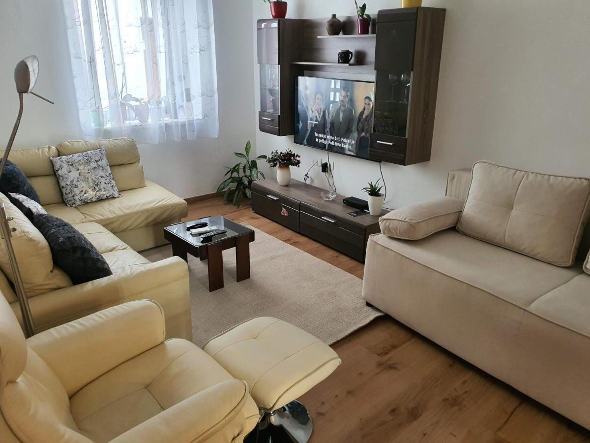 Apartment Adem Koper Bagian luar foto