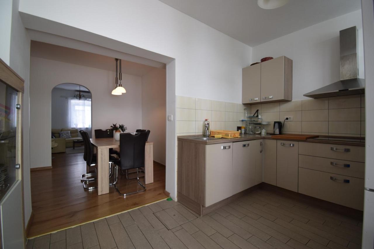 Apartment Adem Koper Bagian luar foto